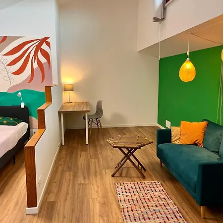 Апартаменты Su Due Piani Vicino Al Policlinico *